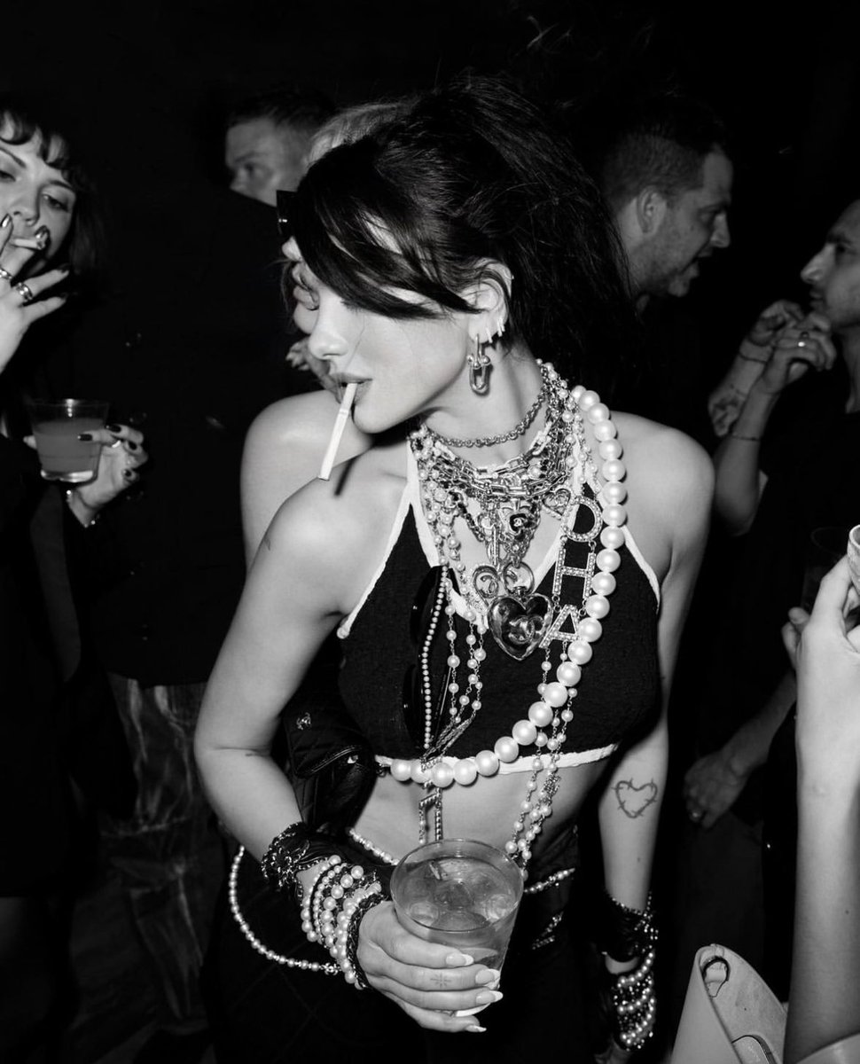 ros🍸saw taylivia (@iuvsneedy) on Twitter photo 