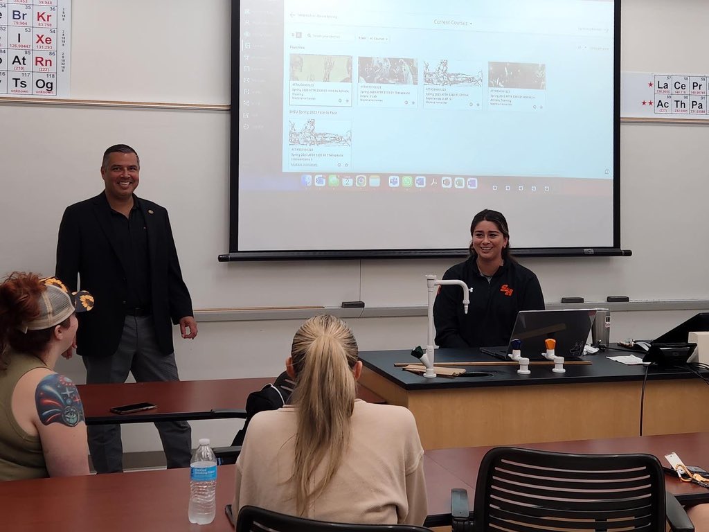 mayrenaisamar's tweet image. Today I was surprised in the middle of my class with a congratulatory First Generation stole for my contributions on the SHSU First Generation Faculty Advisory board! I’m so excited to wear this stole at our commencement ceremonies! #ProudToBeFirstGen #SHSUCOHS #SHSUFirstGen