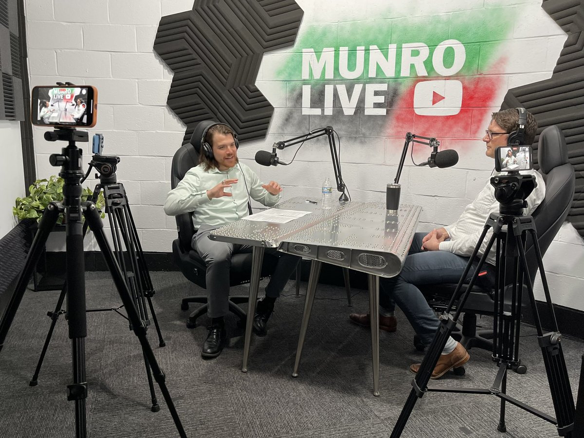 MunroLive_Pod's tweet photo. Thanks Ben, Director of Electrical Hardware Engineering @GKN__Automotive for coming on the pod today! https://t.co/OpKr2MOS2c