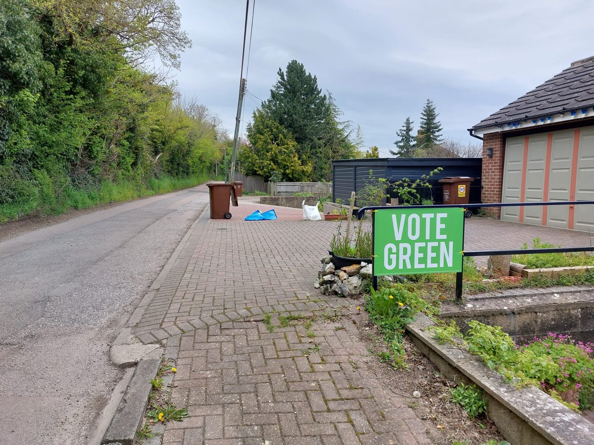 medwaygreens's tweet image. Will Medway get their first Green Councillors??

That decision is up to you! 

#MakingMedwayGreen #Cuxton #Halling #Rochester #GetGreensElected #green2023