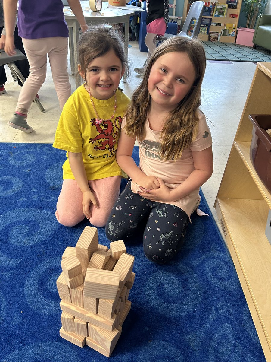 MissBrownley's tweet photo. Such a wonderful day spent learning, building and creating with the turtles!🐢 #ocsbjoy @StPhilipOCSB @MmeCowper https://t.co/0XLk0nRDoS