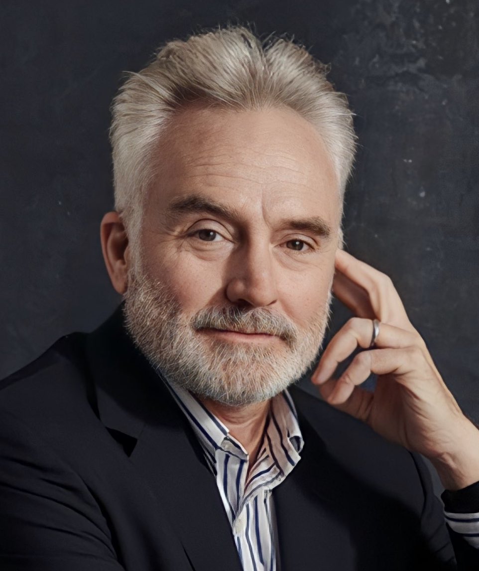 BREAKING: West Wing’s Bradley Whitford says it’s “fucking ridiculous” film and TV writers aren’t paid more as executives rack in millions.

“Last year, eight major Hollywood studio CEOS made over $773,000,000 in annual salary. Meanwhile, many of the workers who write their shows