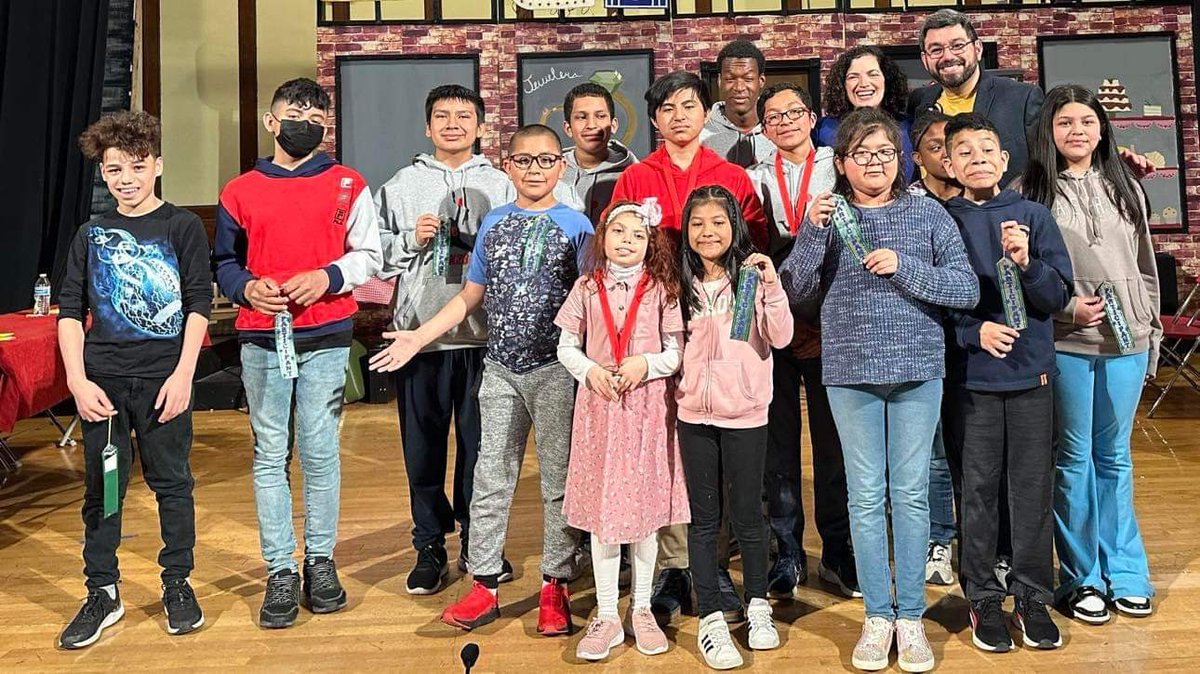 Rachel_Arfa's tweet photo. Understand. Uncle. Upset.  These words eliminated students competing in the Deaf Spelling bee @AGBellSchool today.  Thank you to @SGuzmanASL for his incredible work organizing the first competition in 3 years. Loved meeting our student competitors, all incredible and confident! https://t.co/q5iS3NmBpg