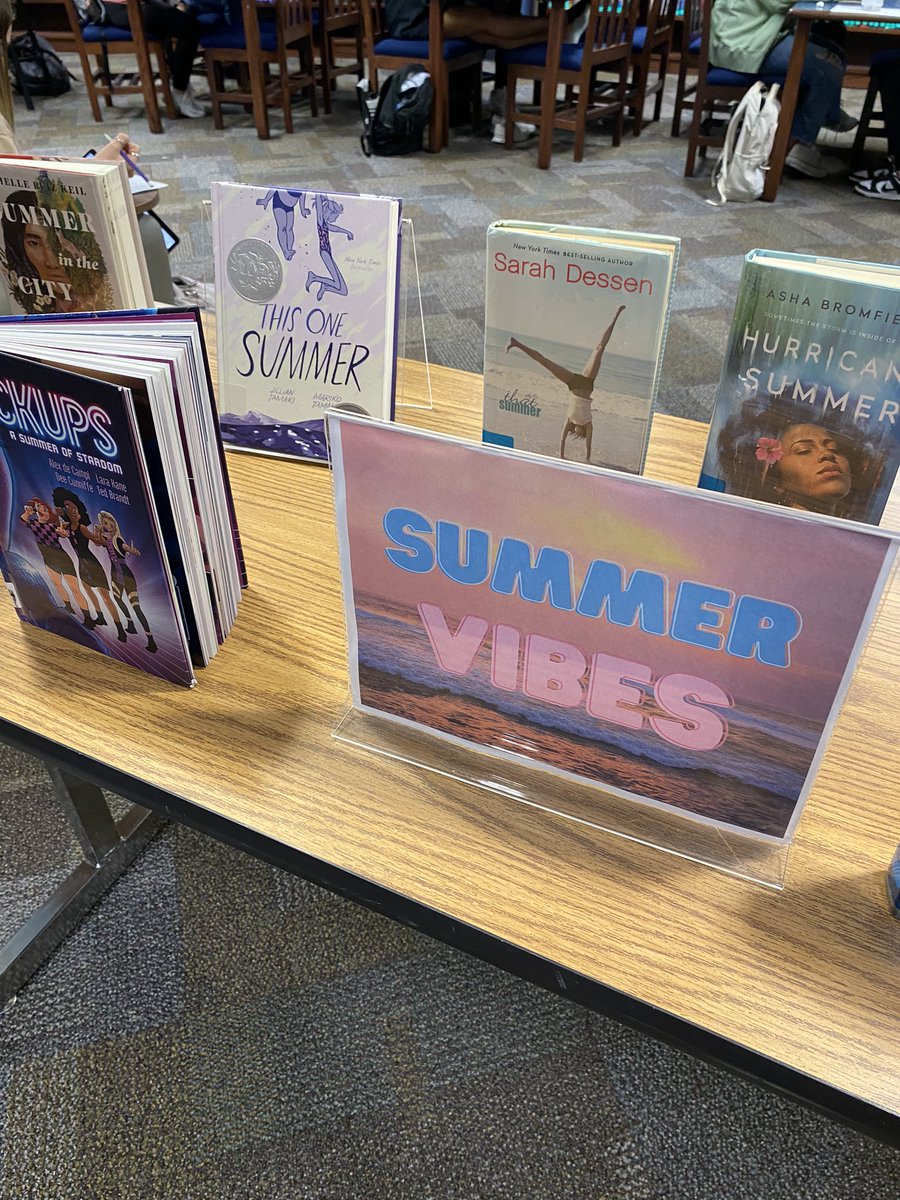 GrahamLibrarian's tweet image. May displays all day! #librarylife #librarydisplays
