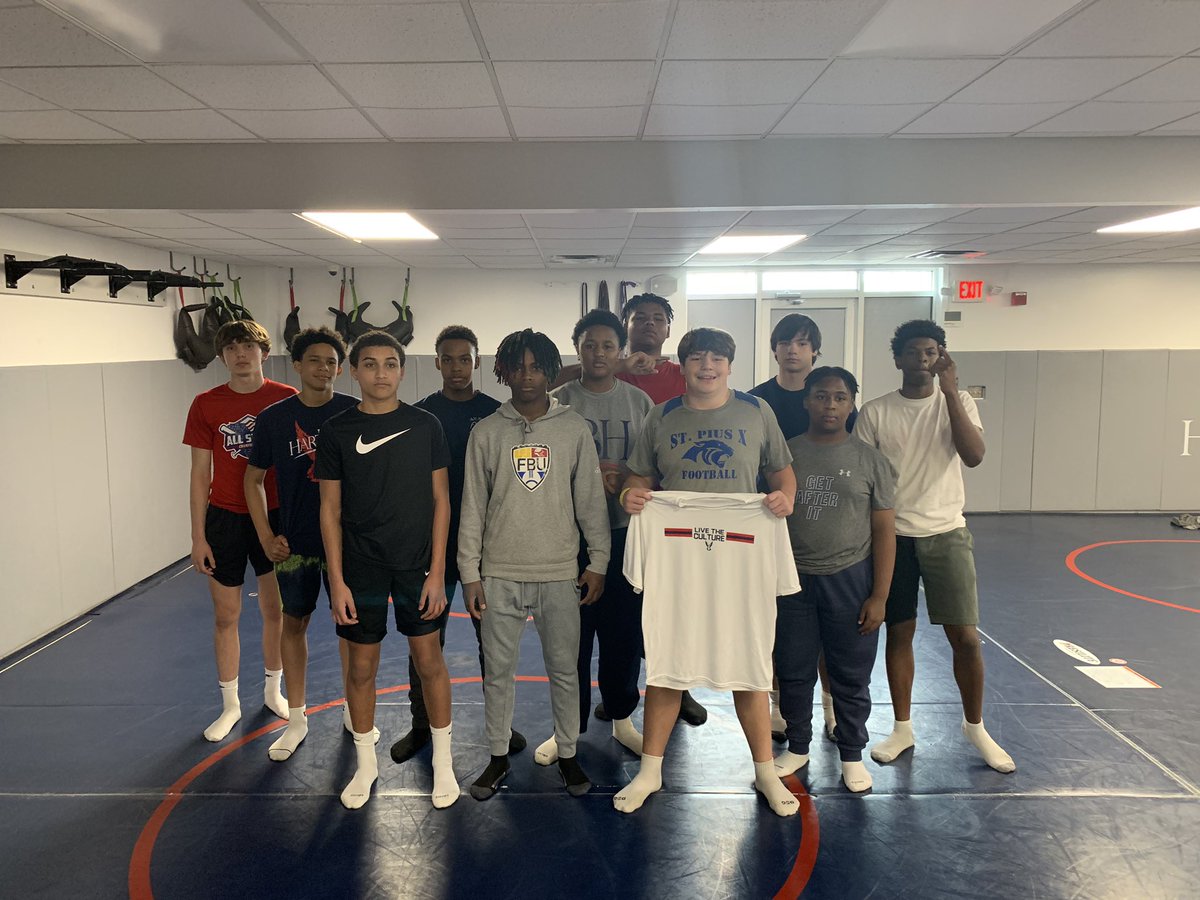 HartleyFootball's tweet photo. Great job Big Beard!  Freshmen Chicken Fighting Champ! #LTC #RTD https://t.co/9g2CN9qv8e