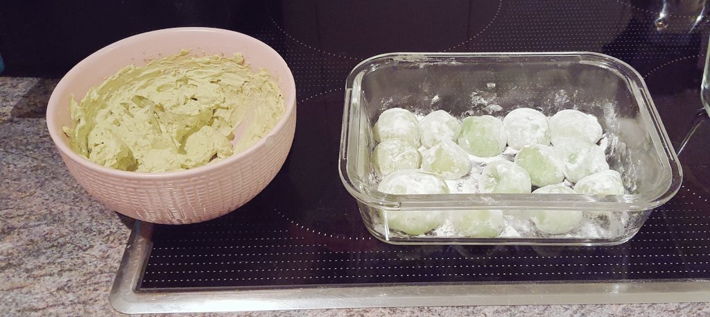 repostemis's tweet photo. Parece que estar media tarde cocinando no ha salido tan mal :) https://t.co/2q0Iz55jDw