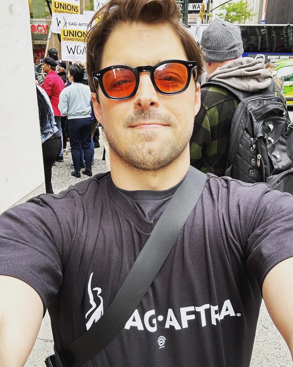 RealBillyPeck's tweet photo. This actor was proud to stand in solidarity on DAY ONE of the #WGASTRIKE @sagaftra members should be out in droves to support the writers! They are the heart and magic of what we do! #writersstrike #solidarity https://t.co/ZukKmNAfdk