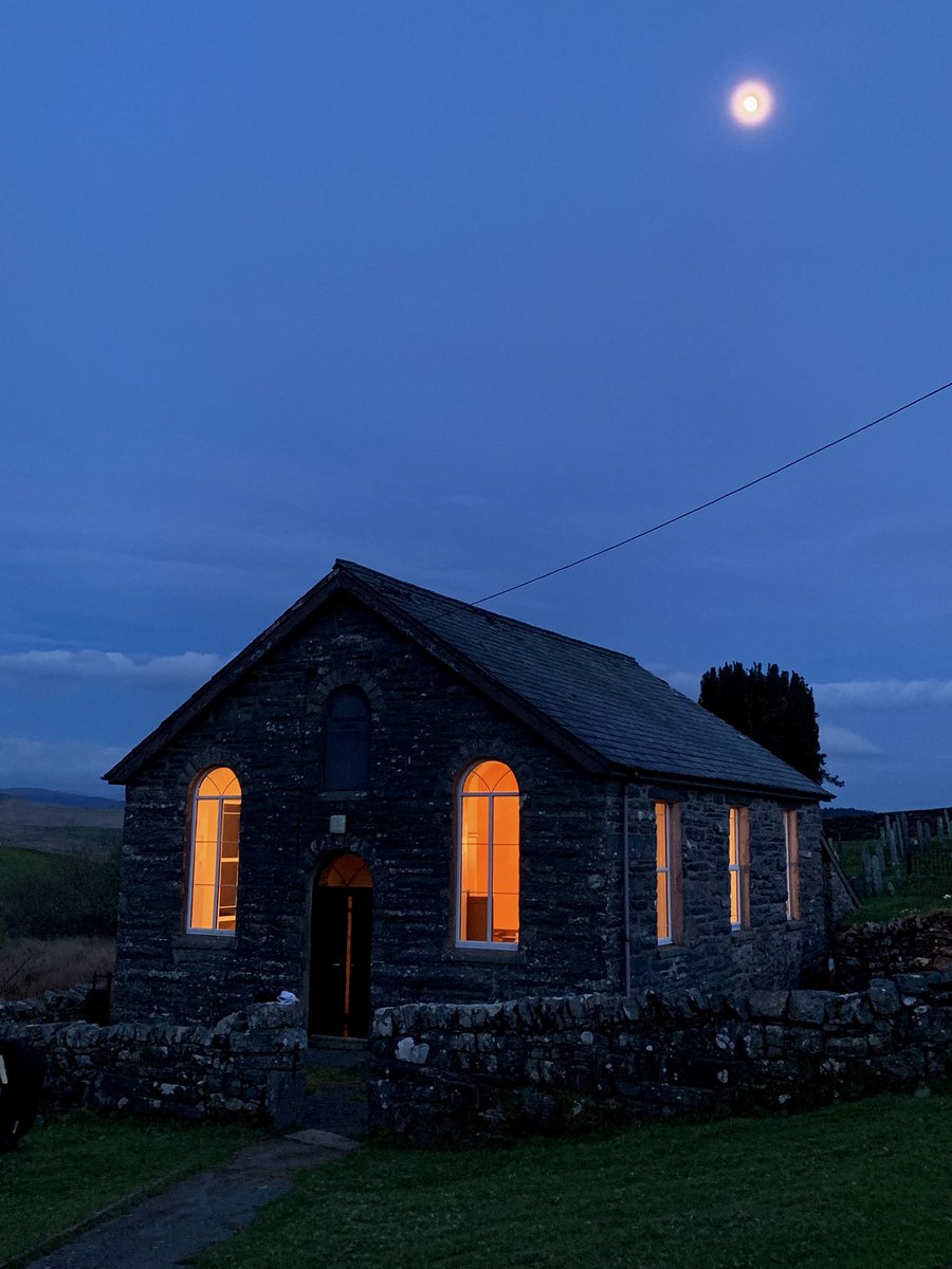 EglwysiLlanRhos's tweet photo. Diolch i gyfeillion Capel Penstryd (sydd ar y ffordd gefn o Bron Aber, Trawsfynydd tua Abergeirw a Llanuwchllyn) am eu croeso cynnes heno.
Cyfarfod Gweddi y Cyfundeb, a chyfarfod o’r Cwrdd Chwarter i ddilyn.
Gweddïau arbennig, trafodaethau gwych, a chymdeithas hyfryd. #bendith https://t.co/SV5gcMCtev
