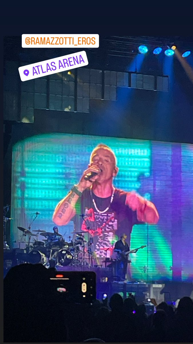 magdajasak's tweet photo. Super koncert Eros Ramazzotti ❤️ https://t.co/g5nOFNxSd0