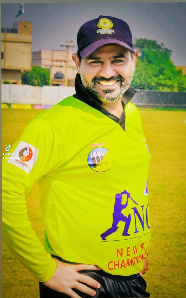 جو یقین کی راہ پہ چل پڑے انہیں منزلوں نے پناہ دی
جنہیں وسوسوں نے ڈرا دیا  وہ قدم قدم پہ بہک گئے