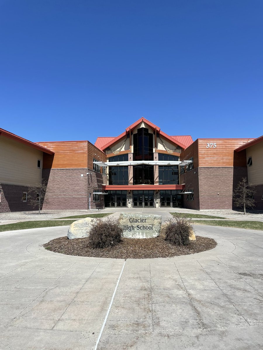 Love stopping by by Glacier and talking with Coach Bennett and his boys! <a href="/ghs_wolfpack_fb/">Glacier Wolfpack Football</a> is the home of current Diggs WR Mark Estes and TE Luke Bilau and incoming this fall Jackson Hensley! Have some studs in the halls! 
<a href="/MonTechFootball/">Montana Tech Football</a>