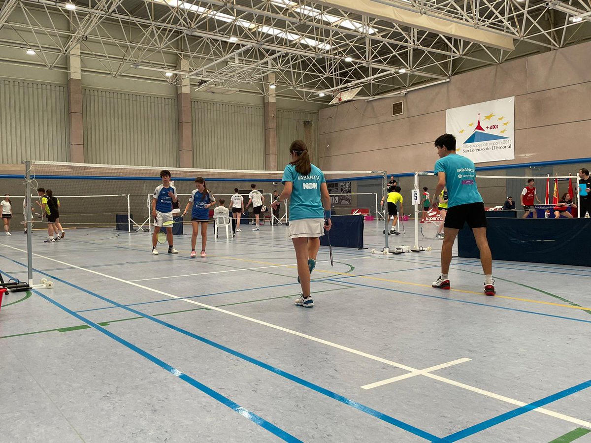 ¡UN BRONCE 🥉 EN EL TOP MÁSTER SUB15 Y SUB19 EN 📍SAN LORENZO DEL ESCORIAL (MADRID)!

Basilio Porto alcanzó las semifinales en el cuadro de IM, mientras Marta Álvarez y Carlos Segovia jugaron partidos de alto nivel y siguen sumando experiencia.
¡ENHORABUENA! 

#AsNevesédeporte