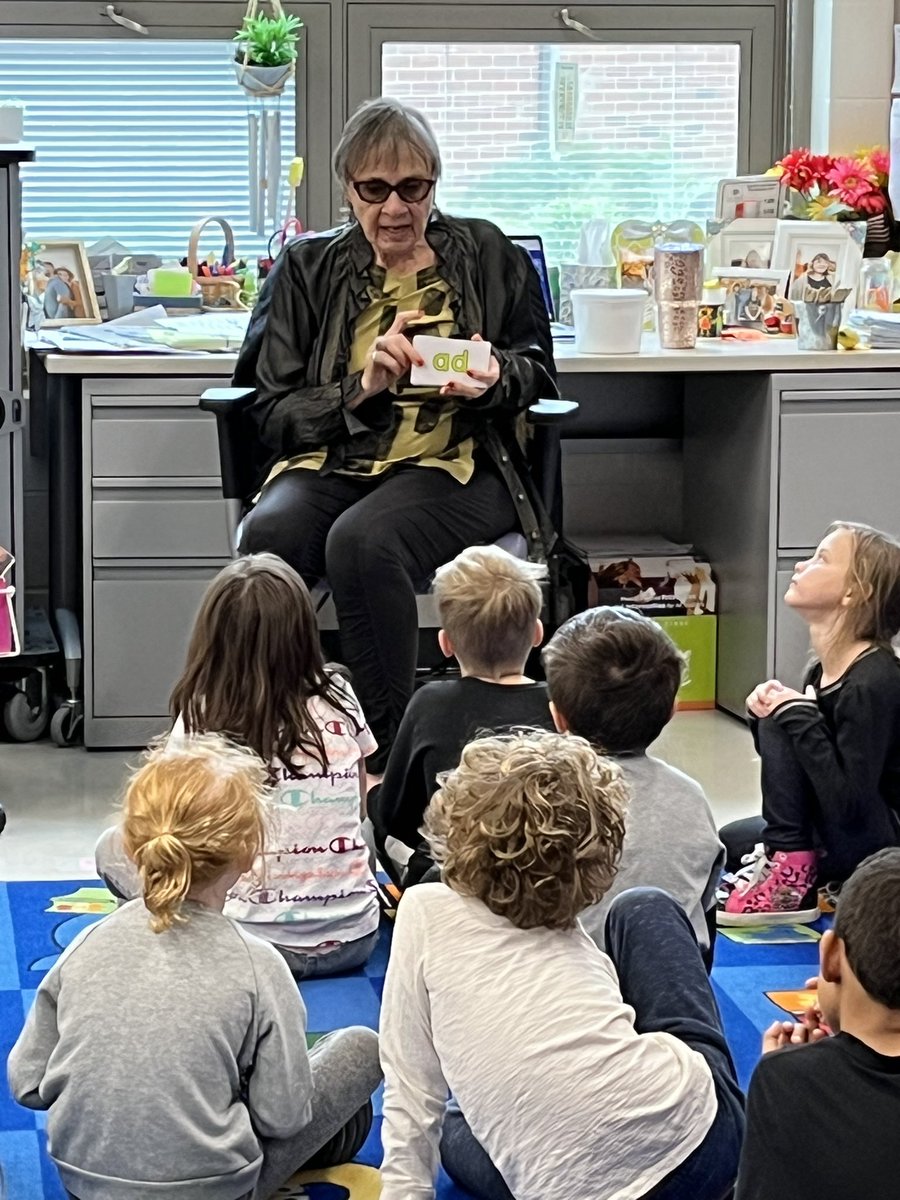 MrsKathyJames's tweet photo. Sharon Zinke @shayrime demoed #RimeMagic at 4 schools yesterday- what an inspiration. Kindergartners to middle schoolers are reading long words and having fun!  Word recognition and fluency scores are improving fast! This phonics system works!  #Talawanda4Life #ScholasticEd https://t.co/WIlLNep88D