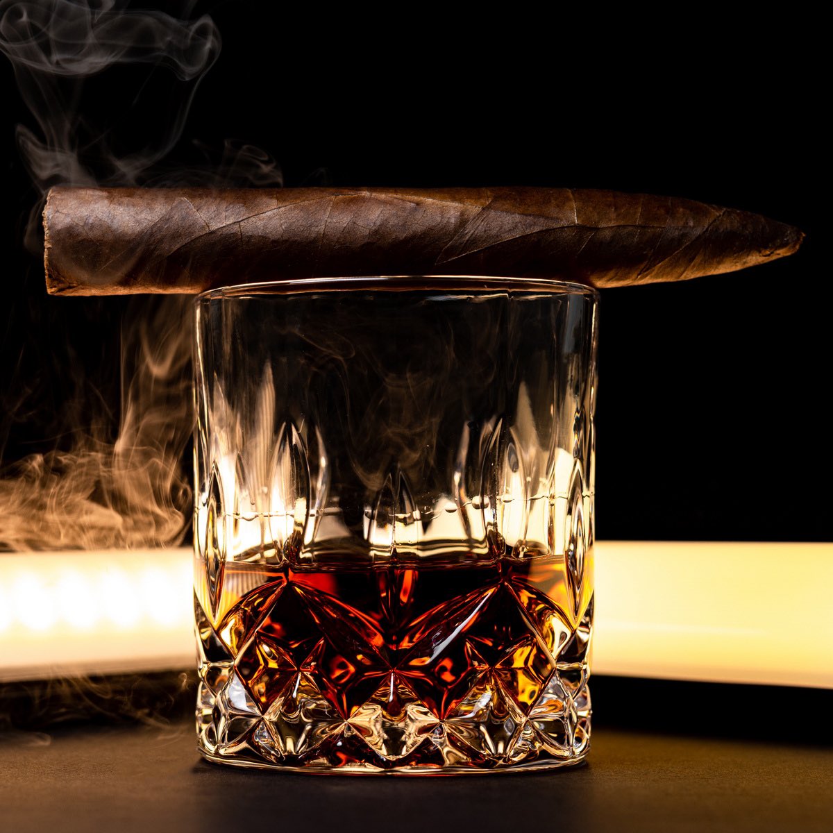 CigarThoughts's tweet photo. THEY’RE HERE!

Official Cigar Thoughts cigars are now available. Using a 13-year-aged blend of Dominican tobacco, it’s an incredibly smooth smoke at an amazing value.

Order yours directly from https://t.co/vghQC9ZfaT 

Bundles of 10 are just $169, less than half of MSRP! ($375) https://t.co/iAaqoyNMwb