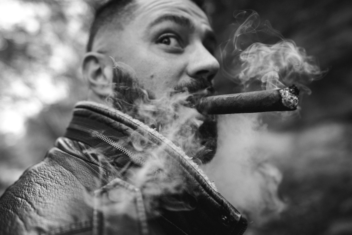 CigarThoughts's tweet photo. THEY’RE HERE!

Official Cigar Thoughts cigars are now available. Using a 13-year-aged blend of Dominican tobacco, it’s an incredibly smooth smoke at an amazing value.

Order yours directly from https://t.co/vghQC9ZfaT 

Bundles of 10 are just $169, less than half of MSRP! ($375) https://t.co/iAaqoyNMwb