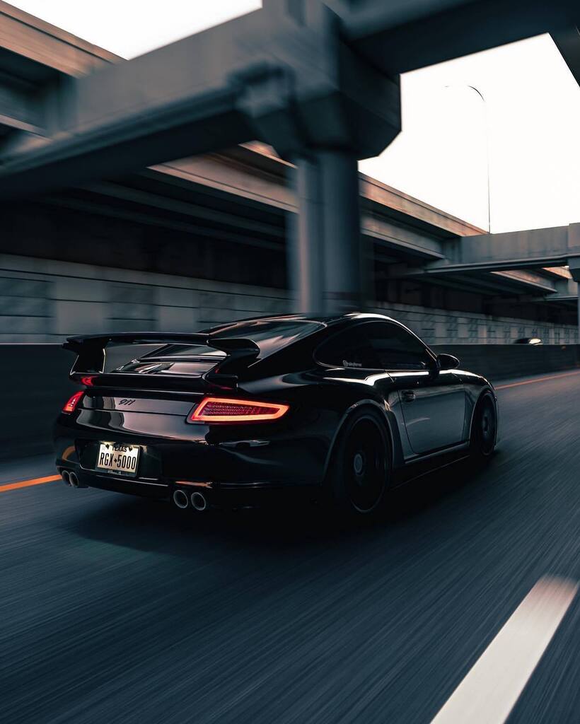 🖤 Killer shot of @haley.ferner flying through in her 911! 📸 @saul.photographs • • • #ladydriven #911 #porsche911 #carrera #gt3 #porsche #tooshietuesday #ladydrivenfam #teamladydriven #cargirlculture #wecandoit #girlpower #thisgirlcan #beletty #h… instagr.am/p/Crv8jfYJMnI/