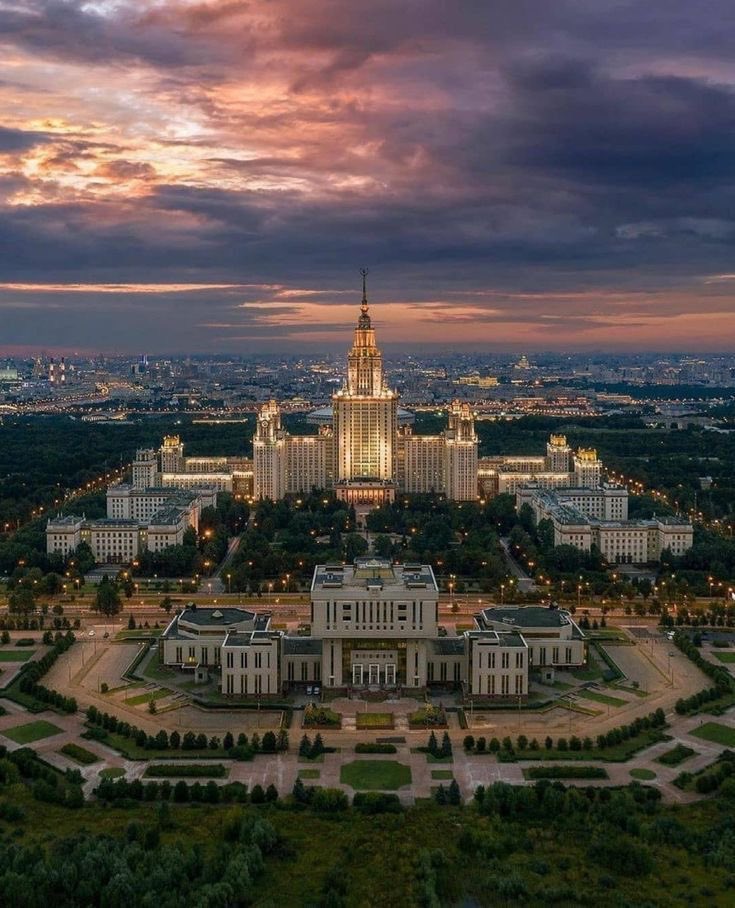 Anc_Aesthetics's tweet photo. Moscow State University https://t.co/CXeb0VP06o