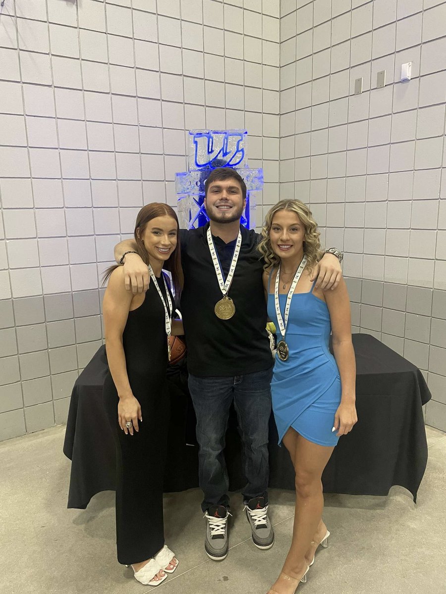 kristinkenn's tweet photo. Had such a great time getting ready for The Rocky’s!! So many great accomplishments made by our athletic programs !!  Love seeing @ReiverCheer looking like some champs 🫶 #sailsup #goreivers @GoReivers https://t.co/SsQvLBGn0v