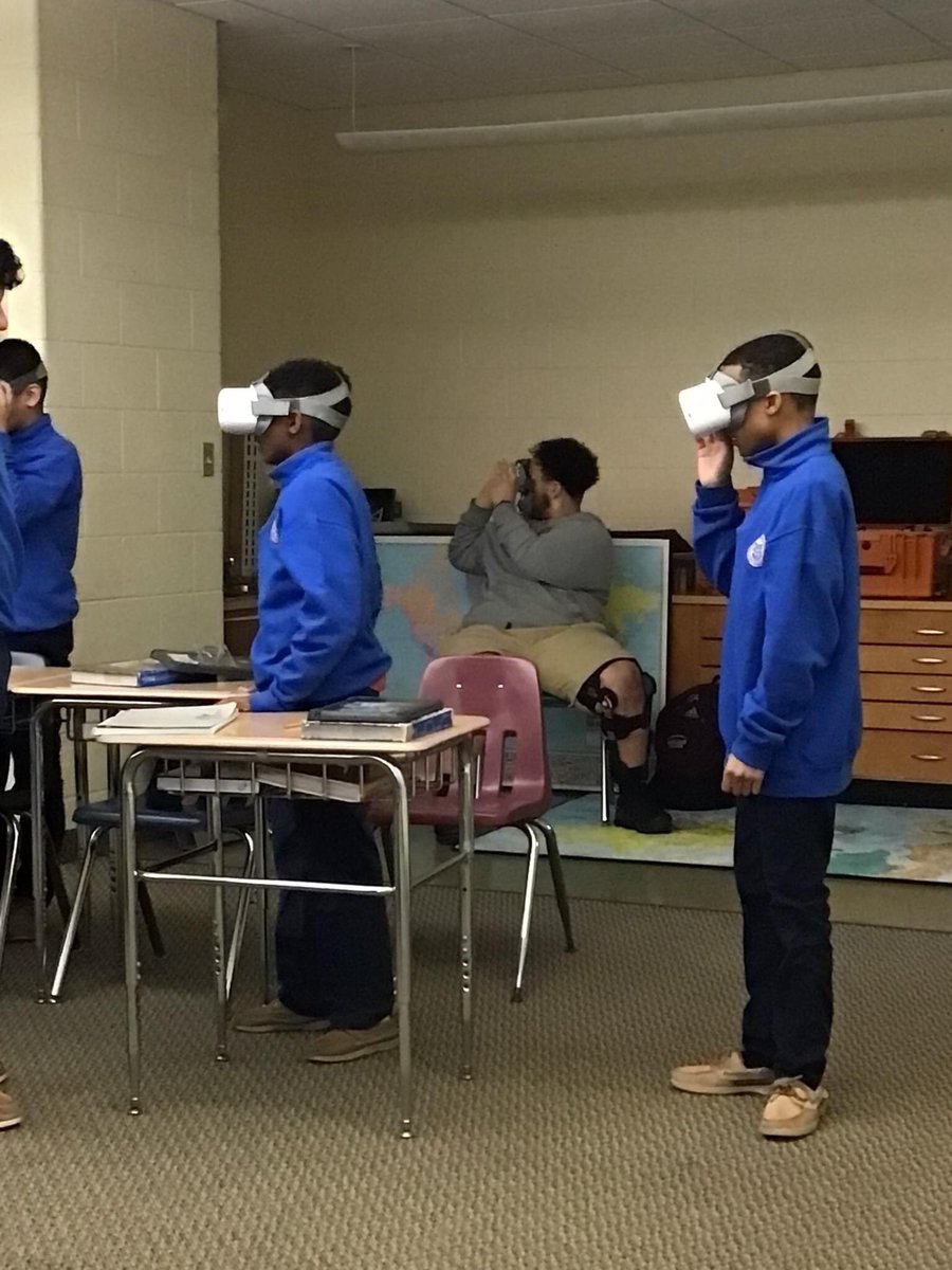 MTASaints's tweet photo. Sixth and seventh grade students used VR headsets for the first time in class today. Sixth grade explored a colonial American village, while seventh grade was able to explore Machu Picchu in Peru. #MTA #VirtualReality https://t.co/vZZaQdaSBB