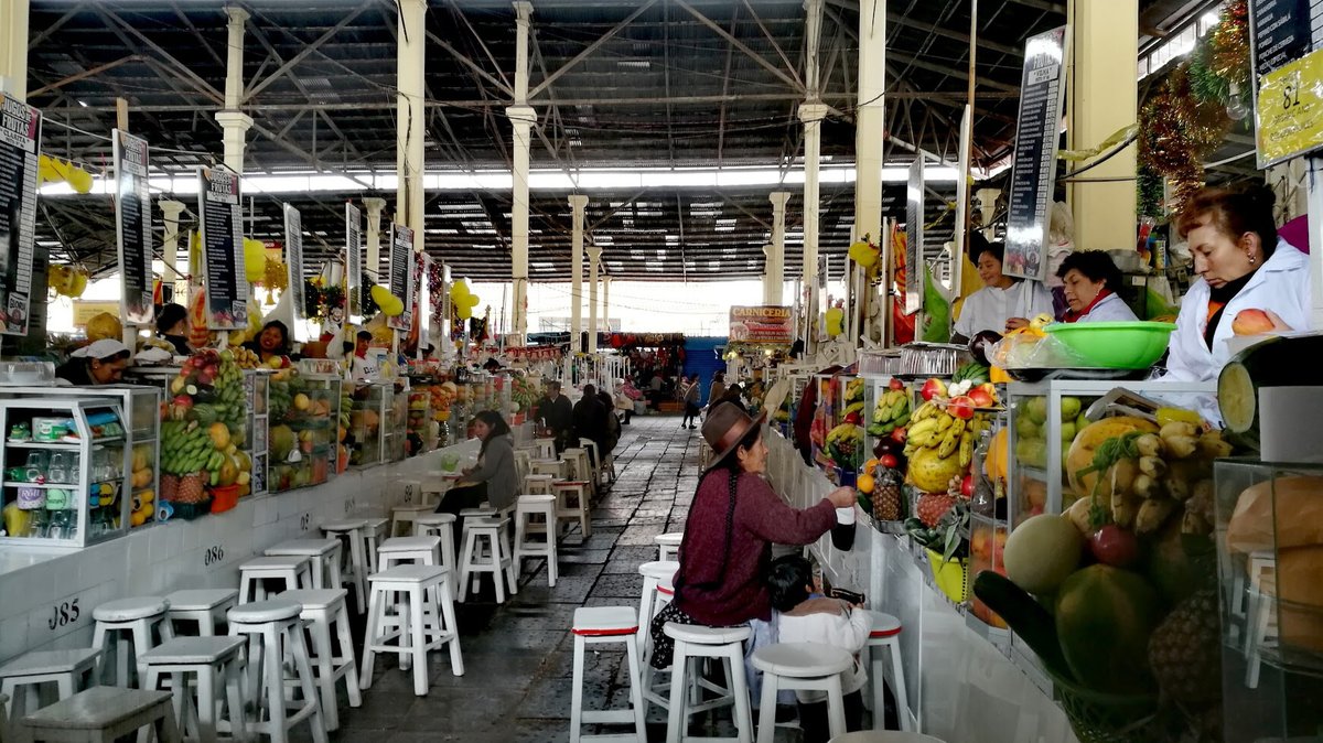 Joining the ¡LETS VAMOS! event created by the talented to celebrate Latino culture <a href="/drcc_art/">Tuco💧</a> 🎉
  
I found it an amazing opportunity to celebrate Peru, my mother's home country.

"Las Señoras de los puestos de jugo de frutas"

24 editions  
1 tez each

#letsvamos #latinoart