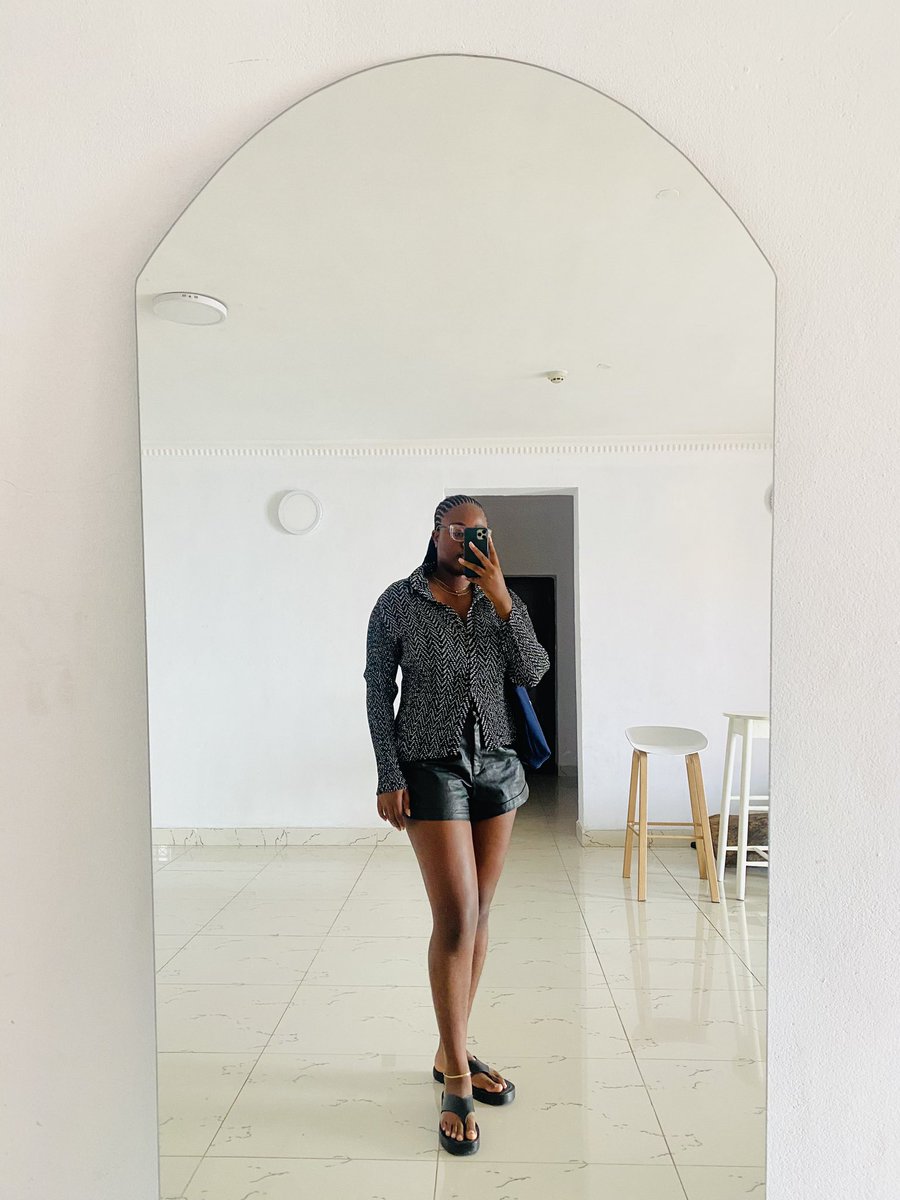 🤍
Ft the cutest shorts from <a href="/nishocollection/">NISHO</a>