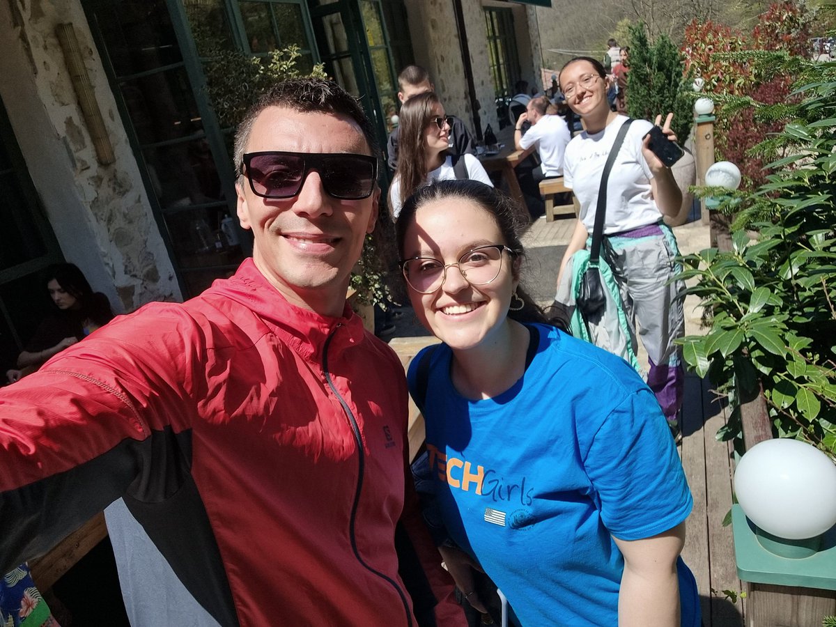 Meet Era Thaqi, #JuniorGeeks graduate, who just got a full scholarship from <a href="/Princeton/">Princeton University</a> University to study Computer &amp; Electrical Engineering, with a certificate in Neuroscience. We are all proud of her ❤️ cc <a href="/zanatabaku/">Zana Tabaku</a> <a href="/elditatarani/">Eldita</a> <a href="/balajdrilon/">Drilon Balaj</a>