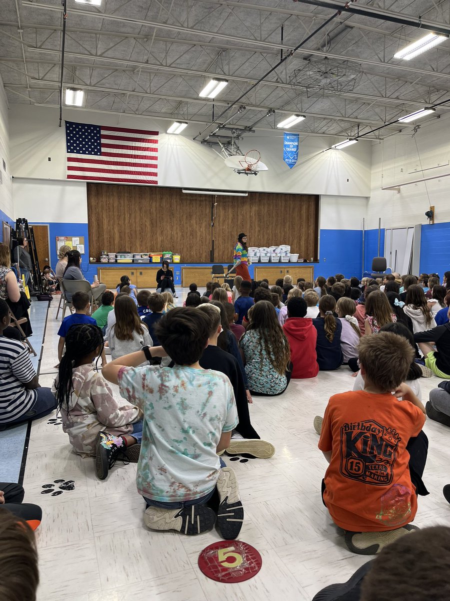 TwinRidgeBears's tweet photo. Thank you, @BellWestTheatre for bringing stories to life for Twin Ridge! @TbirdEMPIRE #3BillyGoatsGruff #IfYouGiveAMouseACookie #wearetr #bpsne https://t.co/bHg3Tnqu38