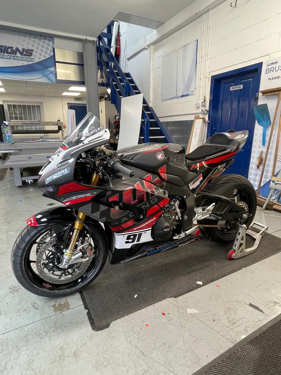 WH Racing Team tweet media