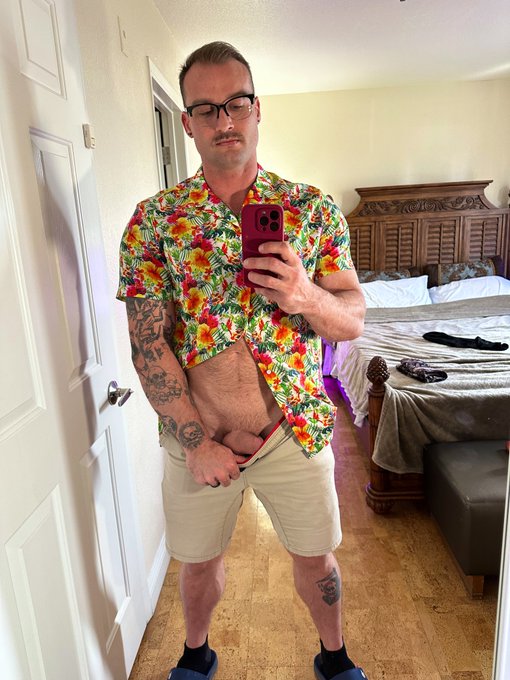 I can&rsquo;t go to Vegas and not honor Hunter S. Thompson in some way. https://t.co/586wxamwi4