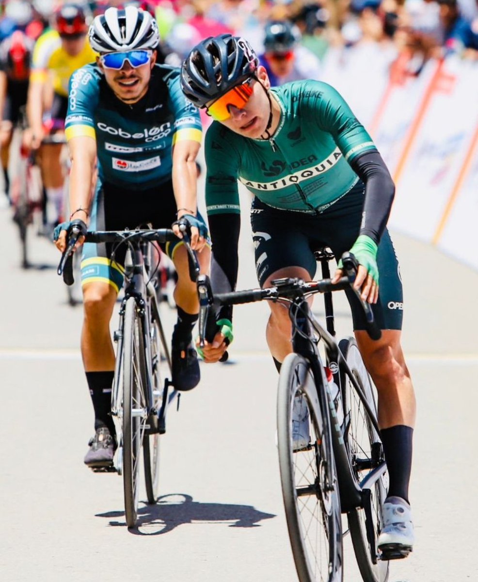 Mateo S. y Emmanuel O. hoy 3 y 4 en la etapa de la vuelta de la juventud, corriendo en diferentes equipos pero compañeros en <a href="/Thresholdexpert/">Threshold experts</a> 

Emmanuel sonríe aun perdiendo el podium con su amigo

Competencia sana y oportunidades laborales es lo que creamos en <a href="/Thresholdexpert/">Threshold experts</a>