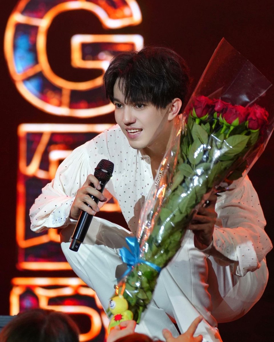 Dimash_EurasianDears tweet media