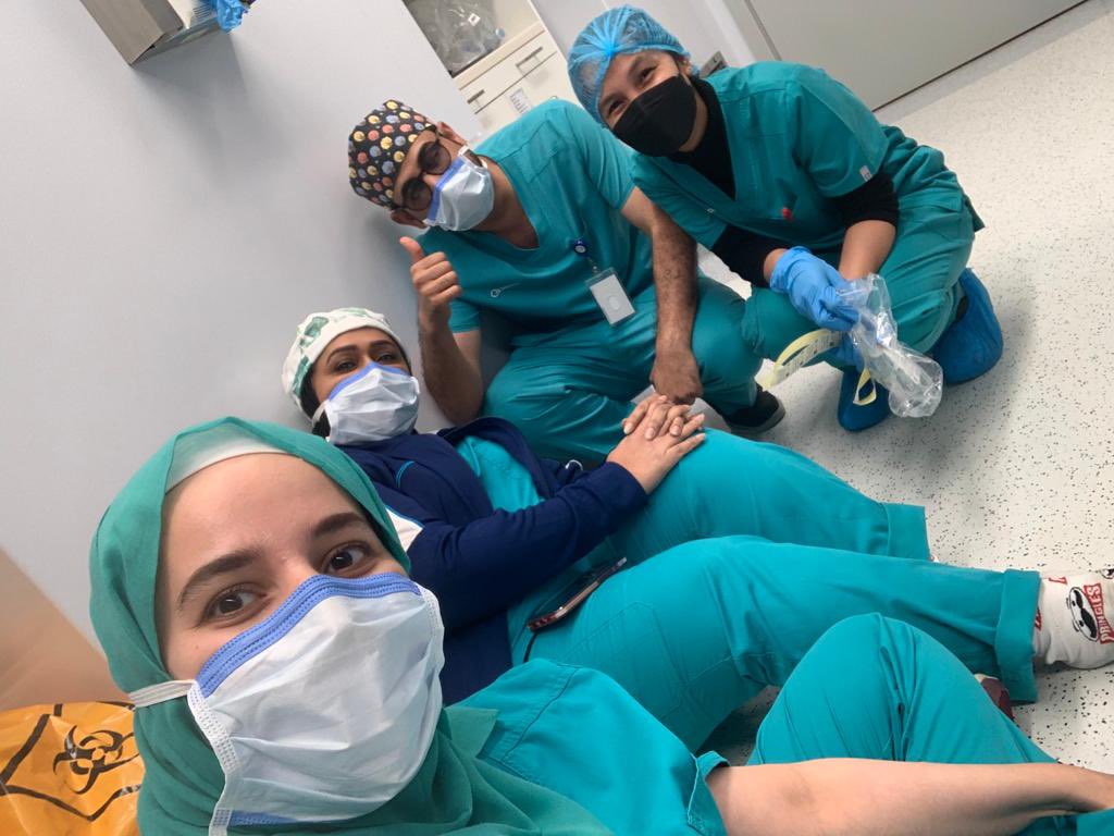 dr_maha_shaibi's tweet image. منذ ان بدأنا في مارس الماضي الى الان قام فريق جراحه الجهاز الهضمي ولله الحمد بحوالي ٢٥٤ عمليه جراحيه للسرطان استغرقت قرابه ٤٠٠ ساعه عمل. شكر كبير لفريق التخدير و التمريض والجراحة على تمكين هذا الانجاز و نطمح بمضاعفة الجهد والانتاج في العام المقبل ان شاء الله #surgonc #leadership