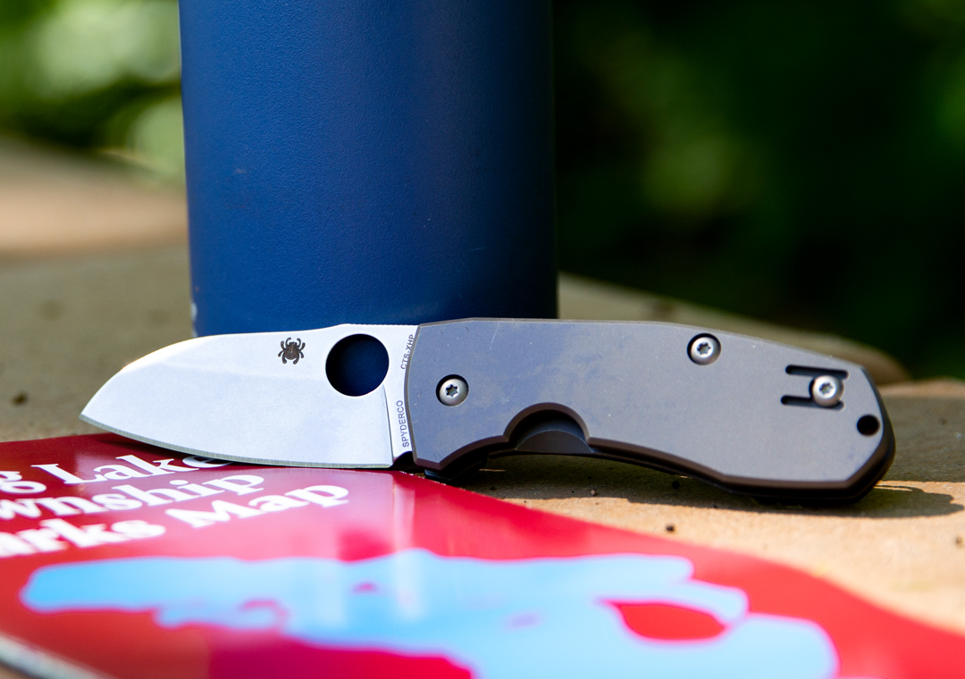 SpydercoKnives's tweet photo. Designed by Marcin Slysz, the Techno 2 combines elegant design lines with tremendous strength and utility.  Featuring a stonewashed matte titanium handle, deep-pocket wire clip, and a CTS® XHP blade, the Techno 2 is Crafted for Life®.

#SpydercoKnives #Techno2 #TitaniumTuesday https://t.co/gN36FgW7YV