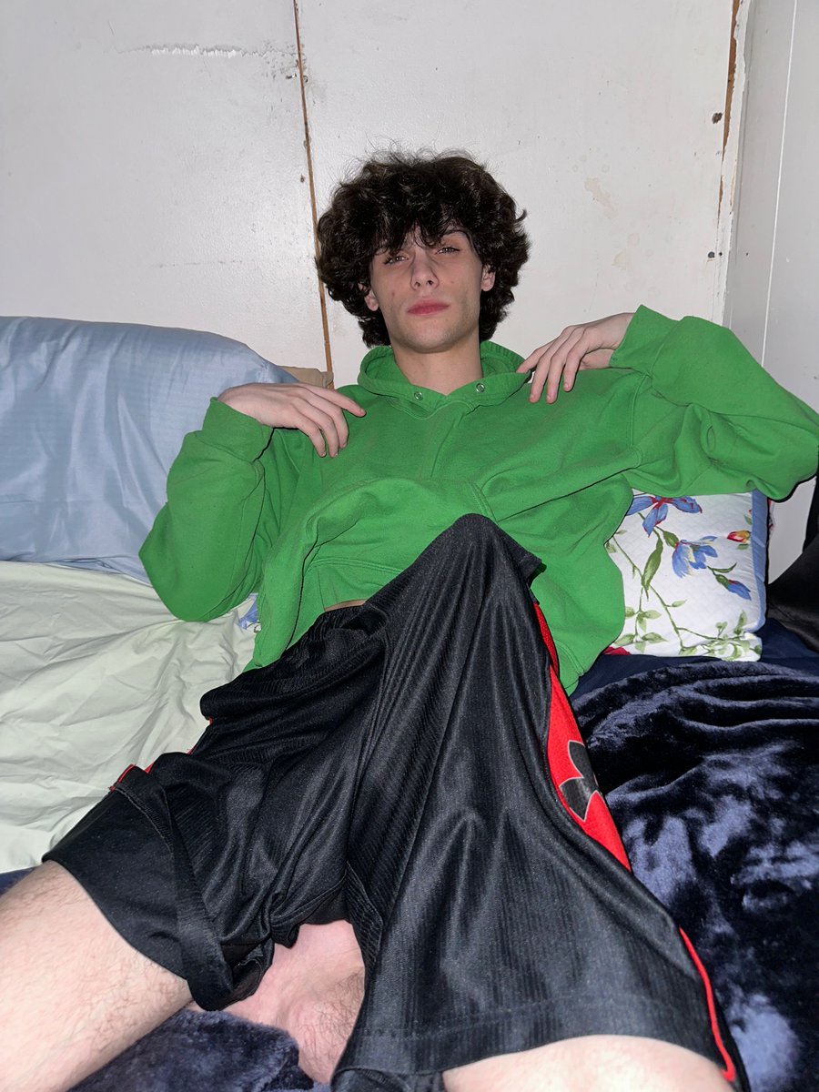 Nate🌶️ on Twitter: "Rt if you’d do cardio in my bed😈 #fitness FREE🌶️ https://onlyfans.com