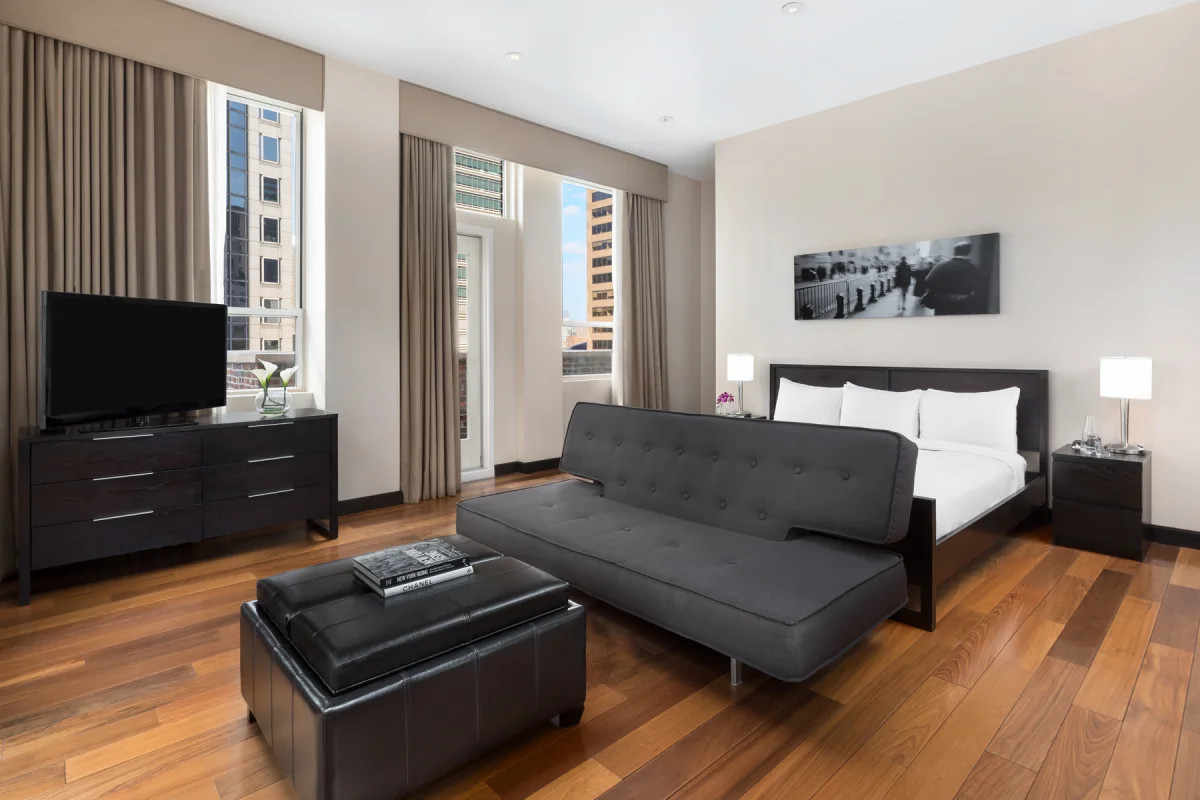 Hotel_57's tweet photo. Experience an extraordinary stay in our Skyloft Suite. 😌 You'll enjoy incredible views, a private terrace, luxurious king bed, and all the amenities you've been dreaming of! https://t.co/eC9ath8wiI