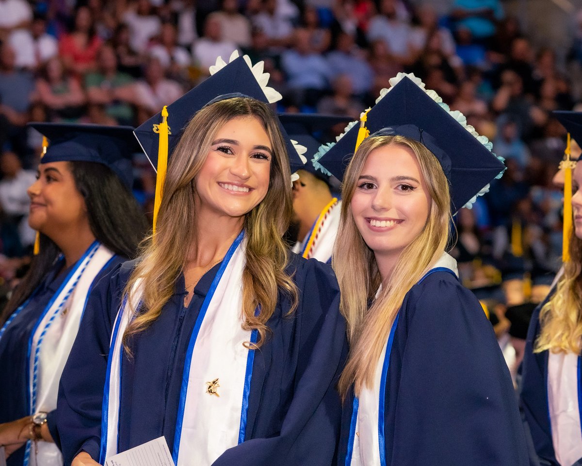 NSUFlorida's tweet photo. Graduation Day ✌️ is in the books!

Congrats to all of our grads from @nsuhcas.

We know you will make our world a better place! 💙

#NSUGrad #NSUSharks https://t.co/ndsYQGISLH