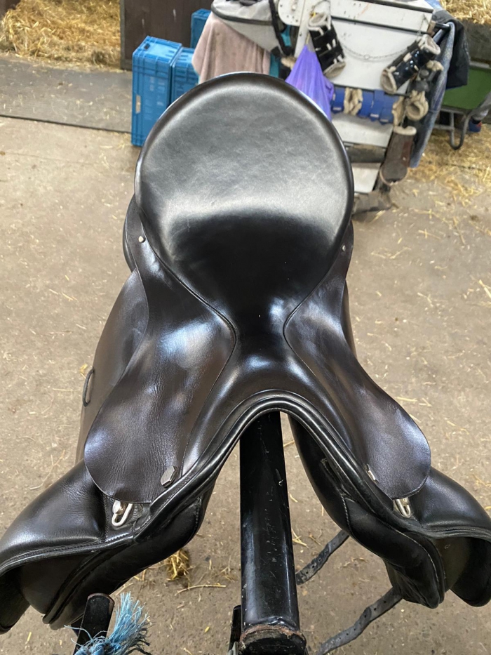 Albion dressuurzadel paardenhandelaren.com/paardenhandel/… #paarden