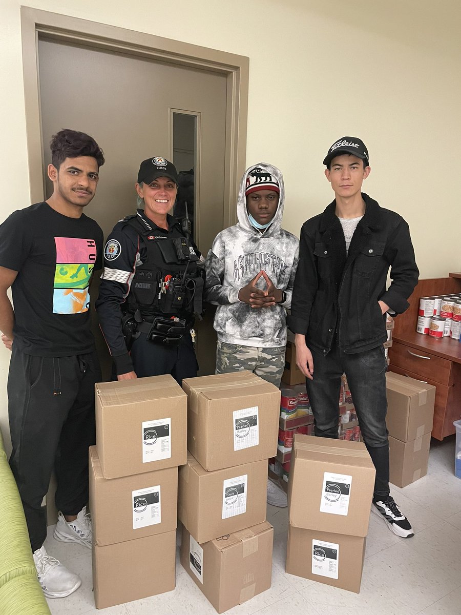 Greenwood S.S. (@tdsb_greenwood) on Twitter photo Greenwood SS students thank Katie and Chris our neighbourhood community officers for non perishable - barley, rice & chickpeas <a href="/D55danforthNCO/">Danforth NCO</a> <a href="/TPS_CPEU/">Community Partnerships & Engagement Unit (CPEU)</a> <a href="/TPS55Div/">55 Division</a> <a href="/TDSB_Greenwood/">Greenwood S.S.</a> <a href="/tdsb/">Toronto District School Board</a> <a href="/welcome_tdsb/">TDSB Welcoming Communities</a> <a href="/TDSB_CS/">TDSB Community Services</a> <a href="/tdsb/">Toronto District School Board</a> <a href="/mr_wires/">Bryan Wires (he/him)</a> <a href="/LC4_TDSB/">Learning Centre 4</a> <a href="/npersaudLC4/">NadiraPersaud-FOS14/LC2</a> <a href="/welcome_tdsb/">TDSB Welcoming Communities</a> Greenwood SS students thank Katie and Chris our neighbourhood community officers for non perishable - barley, rice & chickpeas <a href="/D55danforthNCO/">Danforth NCO</a> <a href="/TPS_CPEU/">Community Partnerships & Engagement Unit (CPEU)</a> <a href="/TPS55Div/">55 Division</a> <a href="/TDSB_Greenwood/">Greenwood S.S.</a> <a href="/tdsb/">Toronto District School Board</a> <a href="/welcome_tdsb/">TDSB Welcoming Communities</a> <a href="/TDSB_CS/">TDSB Community Services</a> <a href="/tdsb/">Toronto District School Board</a> <a href="/mr_wires/">Bryan Wires (he/him)</a> <a href="/LC4_TDSB/">Learning Centre 4</a> <a href="/npersaudLC4/">NadiraPersaud-FOS14/LC2</a> <a href="/welcome_tdsb/">TDSB Welcoming Communities</a>