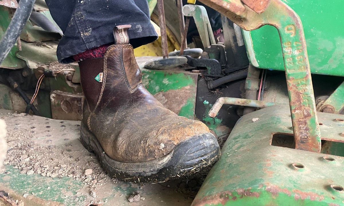 Congratulations to the winners of 'Show Us Your Boots At Work' photo and video contest! 

Winner Photo - Charlotte Jansma, BC
Second Prize Photo - Justin Barter, ON
Winner Video - Jennifer Mourato, AB
Second Prize Video - Dylan Butler Urbanovitch, BC

blundstone.ca/pages/contests