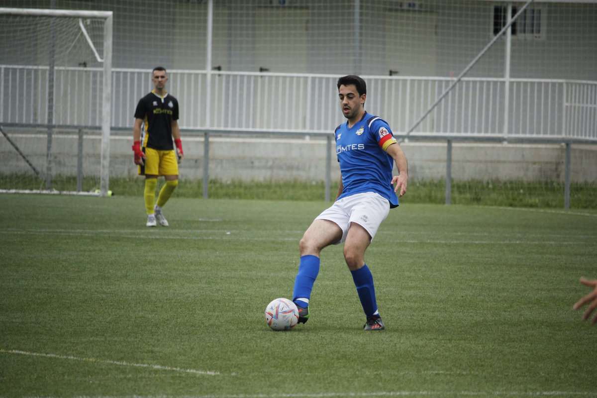 Nela_CF's tweet photo. 🟢 PROMESAS / Gran partido de los nuestros que consiguieron una victoria notable. En el minuto 28 Unai Perea abrió la lata con un golazo de falta y Ney de penalti hizo el quinto gol cerrando la cuenta en el 68'. ¡Goleada, 3 puntos y a por las últimas jornadas!

#Promesas https://t.co/t5irItAw6Y