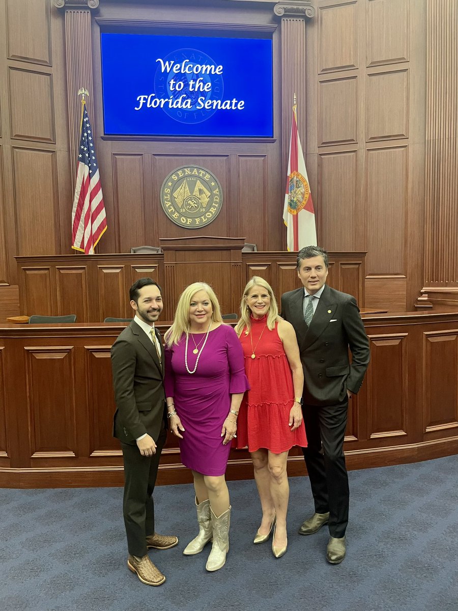 alinagarcia's tweet image. It was a great morning taking the Miami-Dade Legislative Delegation group photo in the Senate Chambers!
It has been an amazing first session fighting for Miami-Dade County with my Dade Delegation colleagues.
#staterepresentative #miamidade #FlaPol