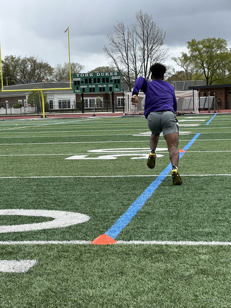 JK_Strength's tweet photo. Some action shots from our first combine this weekend! https://t.co/RQJvDqKUwZ