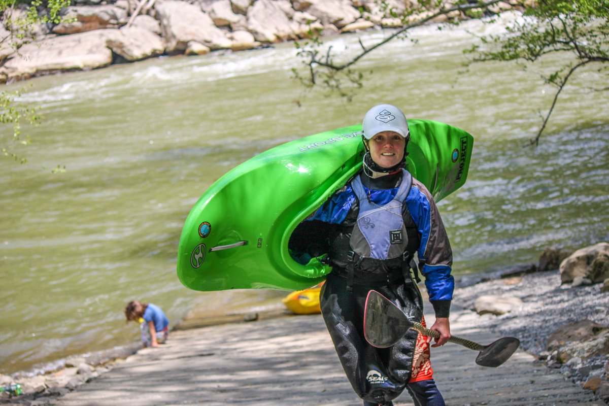paddleva's tweet image. It can be intimidating for women to solo kayak, but we have some tips! #KayakTips #WomenWhoPaddle Find the right PFD. Adjust your kayak properly. Start slow. There are some badass women paddlers out there, but even they started out small.