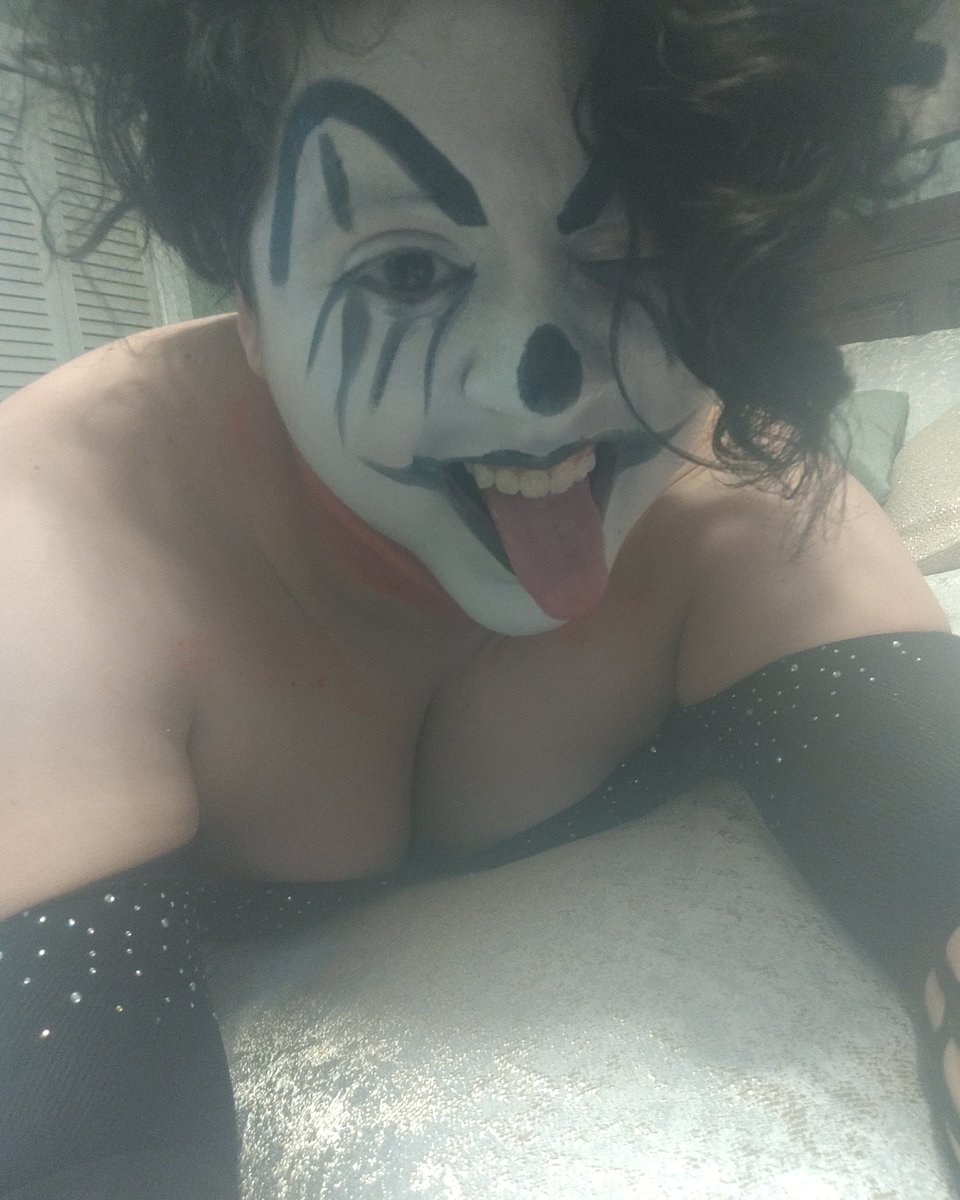 Honkadoll's tweet photo. Whoop Whoop!!! https://t.co/EcD2CyOkzu