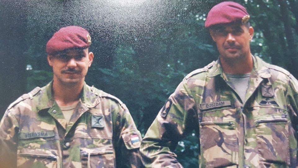 Ieder jaar noem ik je naam. Jij bracht het hoogste offer… je sneuvelde in Irak… maten door dik en dun! Ik beloof je Dave, hoe hoog mijn nood ook is, ik zal de Nederlandse vlag nooit omdraaien, nooit… uit respect voor jou en alle anderen die het leven lieten… #4mei #veteranen