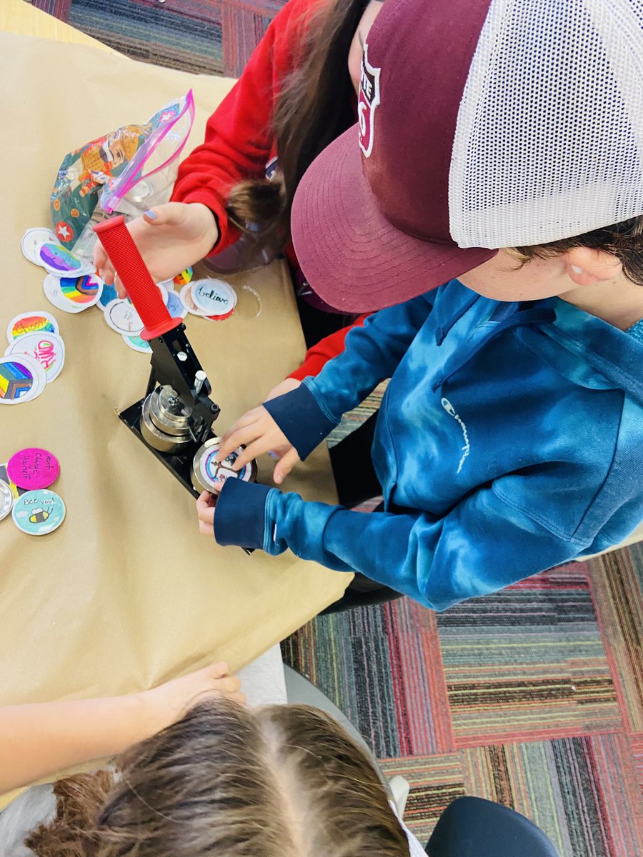 Jennifer Angle tweet media