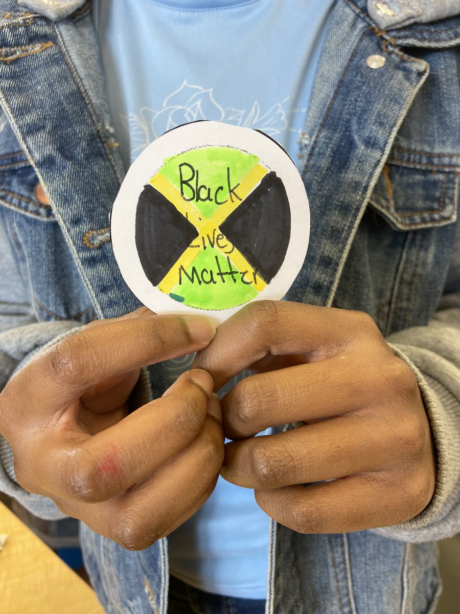 Jennifer Angle tweet media