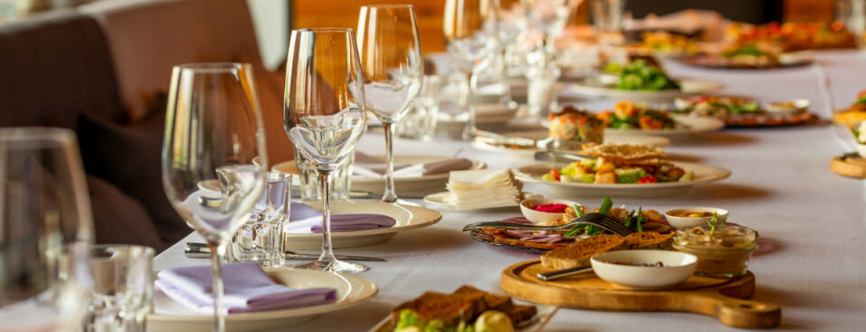 🥂 Un brindisi assieme ai Soci che sono impegnati nel pranzo sociale!
