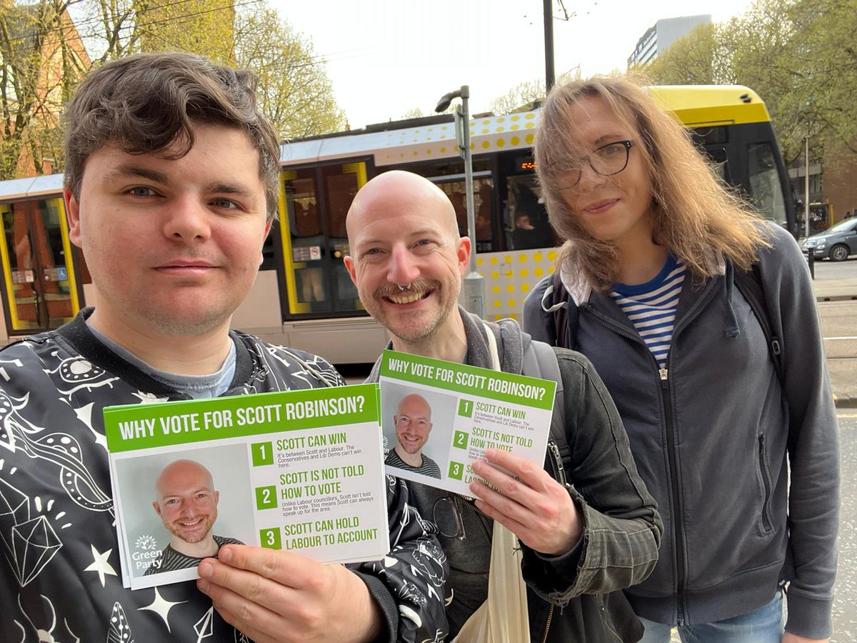 A great day leafleting in Piccadilly. 

Thanks for all the support on the doorstep, it's really lovely speaking to people who are happy the Greens are campaigning. 

Remember your photo ID on Thursday and of you #WantGreenVoteGreen