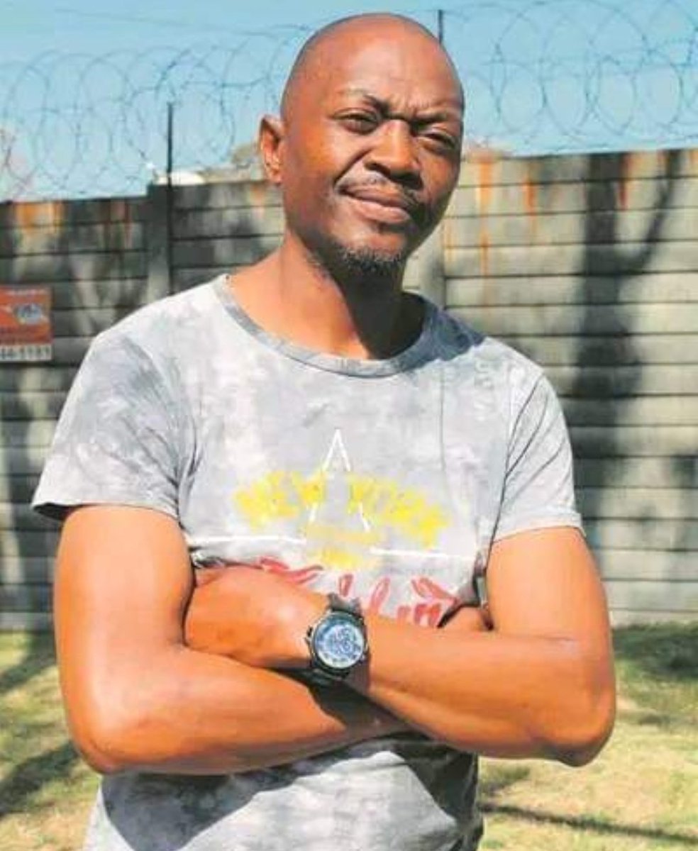 This is Innocent Bobo Masuku His back from Rehab,He once acted on Yizo Yizo,Zone 14 and Chisa South Africa 
Can We Please Help him get acting gigs,motivational gigs by Retweeting His image
#IBlewIt